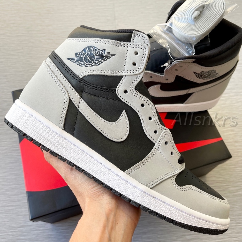 Air Jordan 1 Retro High OG Shadow